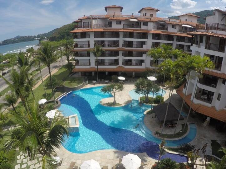 Cobertura duplex frente mar, com 4 suítes. Praia Grande