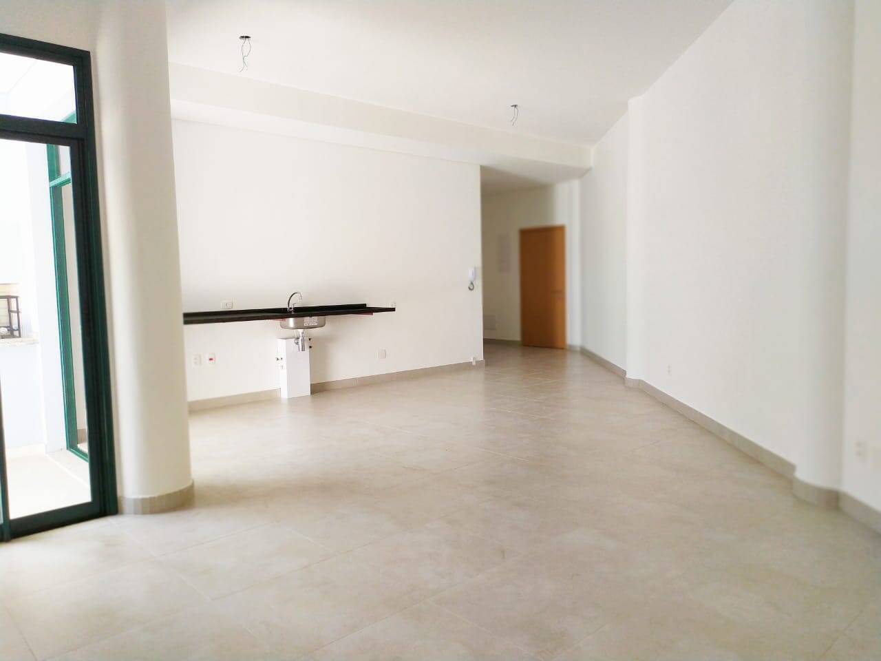 Apartamento na Praia Grande. Vista Mar. 02 suítes. DNA