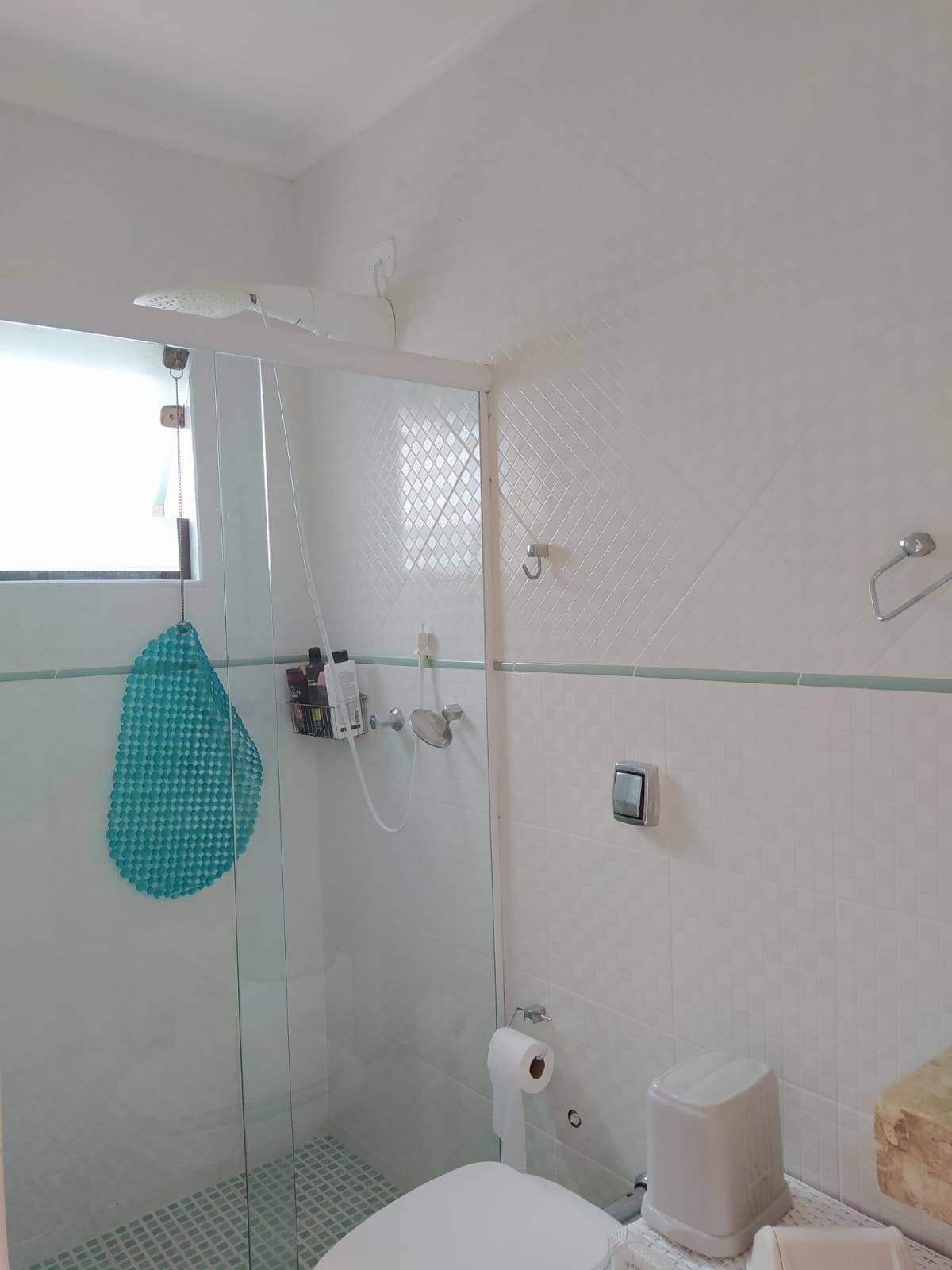 Condomínio no Lázaro. Casa com piscina.