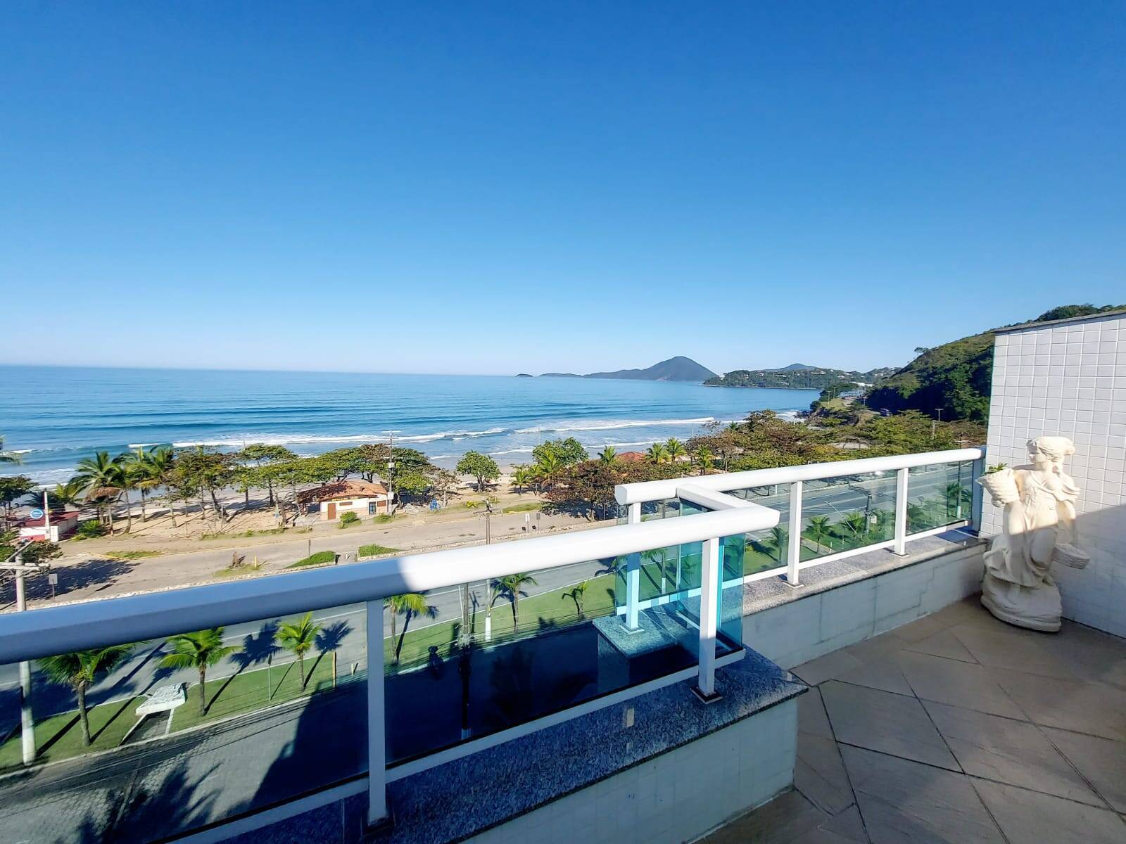 Praia Grande. Cobertura Duplex. Frente Mar. 4 suítes