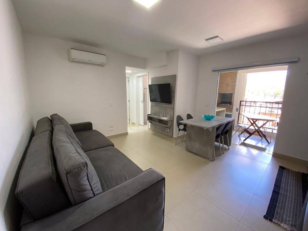 Centro - 2 Dormitórios - R$ 570.000  Novo e Mobiliado.