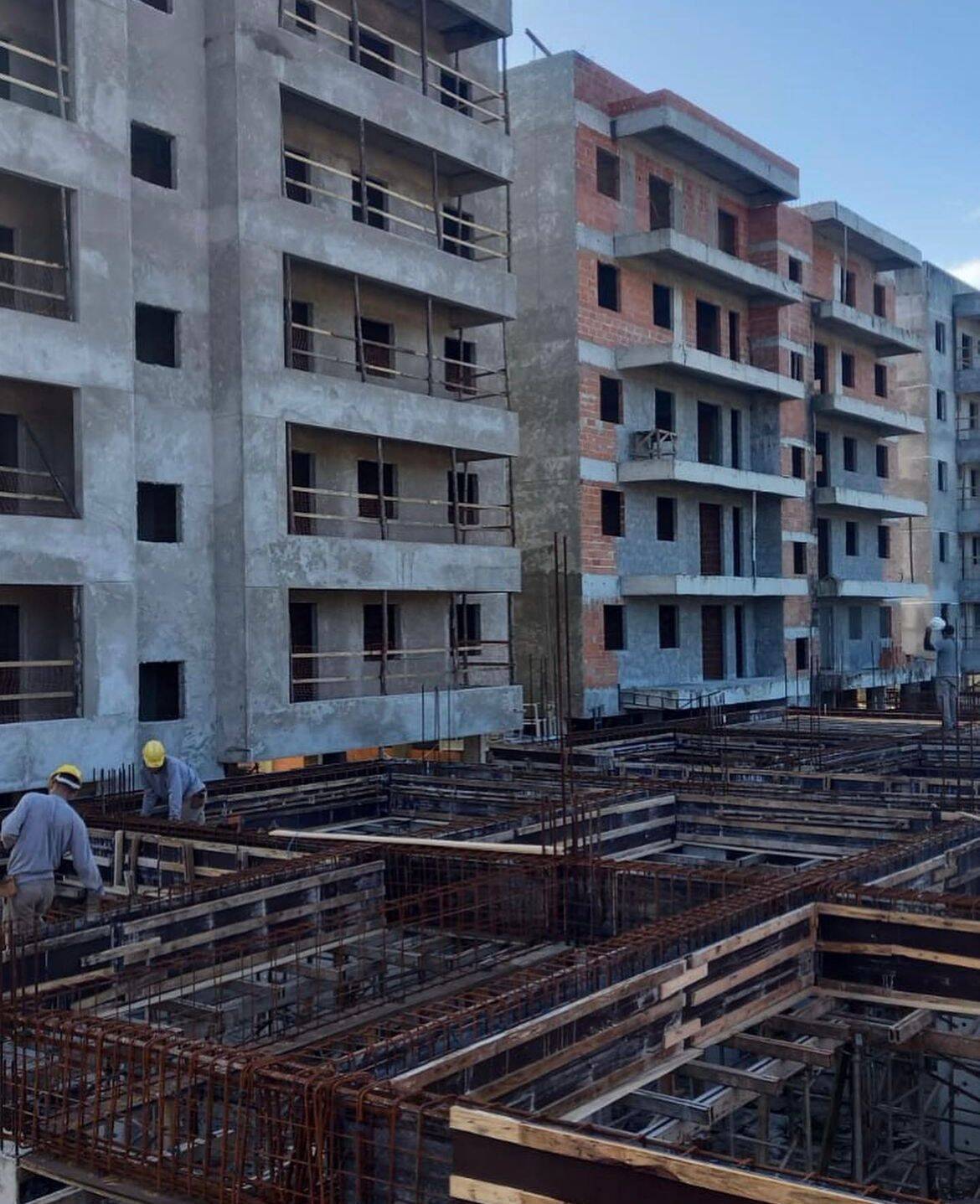 Apartamento na planta.em construção Itaguá. Parcelado direto em até 80 X