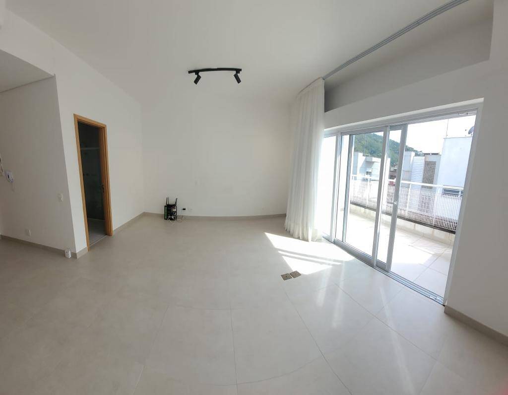 Apartamento Studio a venda na Praia Grande. A 150 metros da praia.