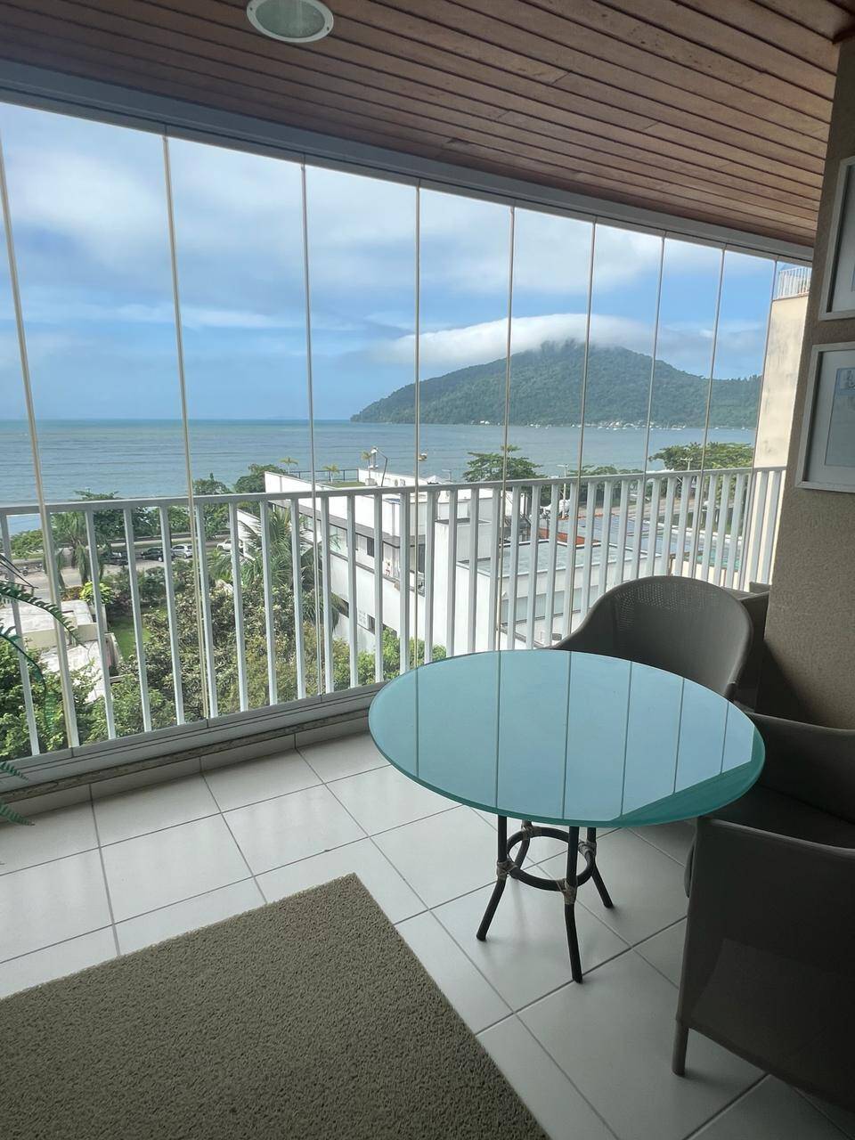 Apartamento Frente Mar- 3 suítes - R$ 3.200.000.000 - Itaguá - Ubatuba