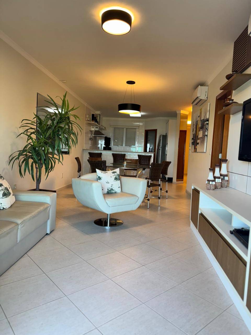 Apartamento - 3 suites - frente mar- R$ 2.900.000 - Praia Grande Ubatuba SP
