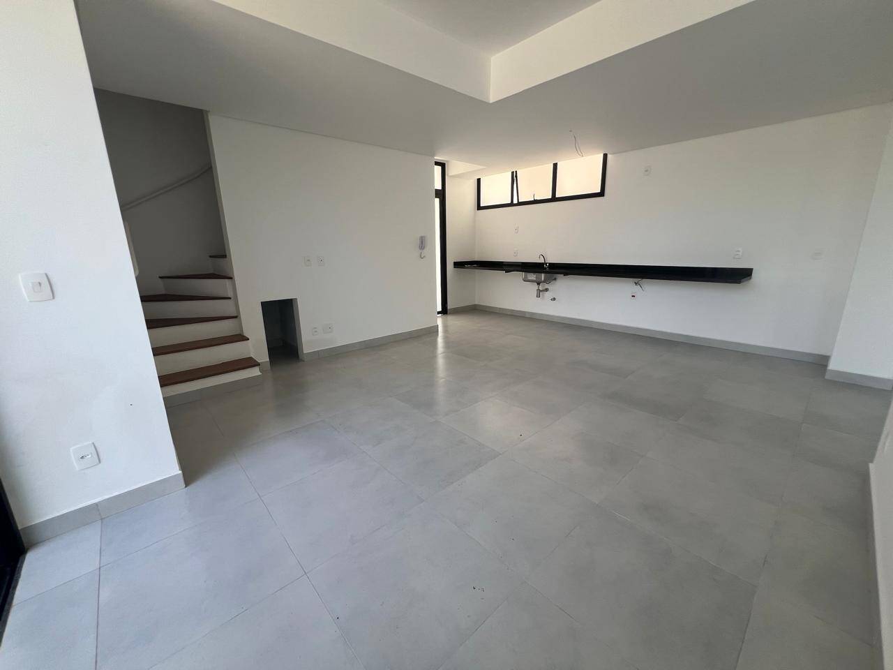 CASA ITAGUA - COND FECHADO - R$ 1520.000 PARCELA COM LAZER UBATUBA SP