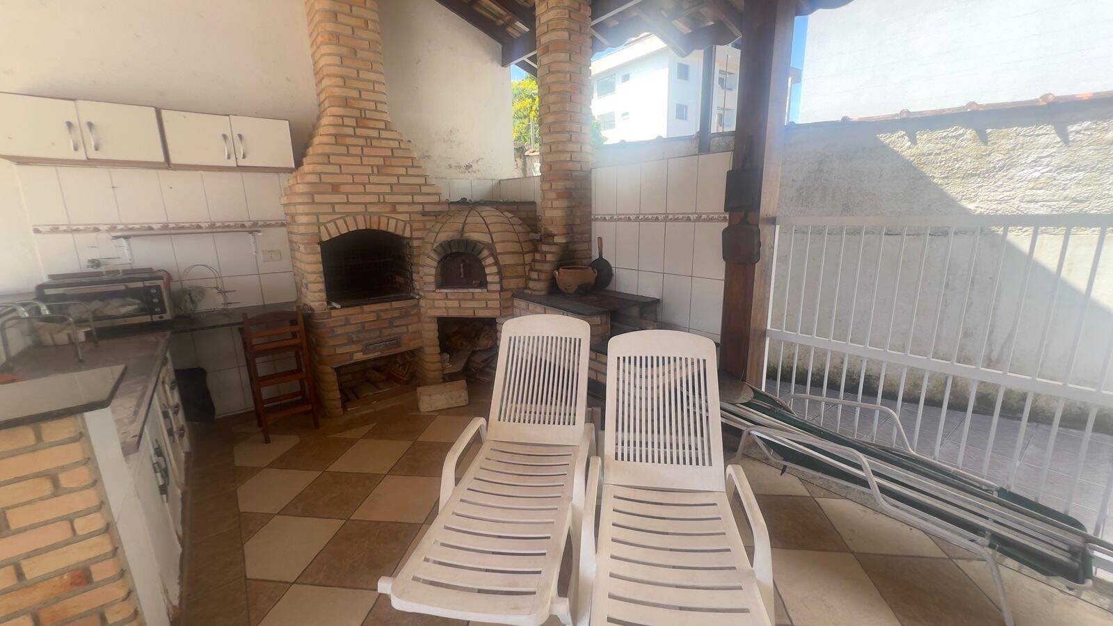 CASA TÉRREA 5 DORM R$ 1.200.000 - CENTRO - UBATUBA