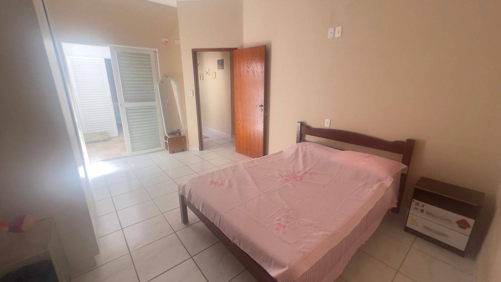 CASA TÉRREA 5 DORM R$ 1.200.000 - CENTRO - UBATUBA