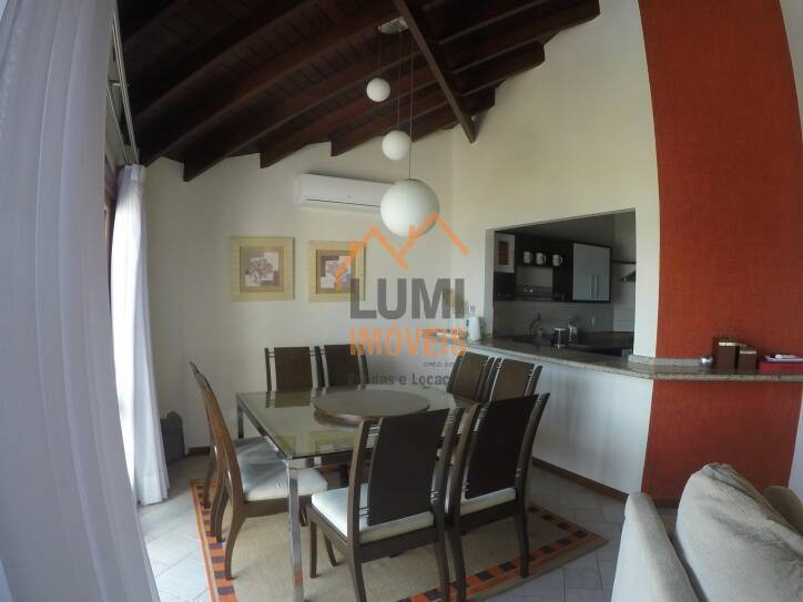 Cobertura duplex frente mar, com 4 suítes. Praia Grande