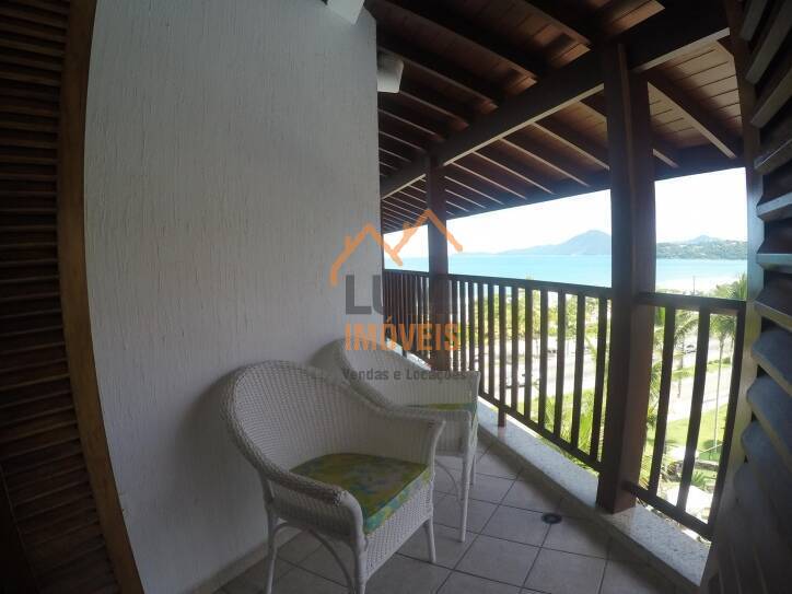 Cobertura duplex frente mar, com 4 suítes. Praia Grande