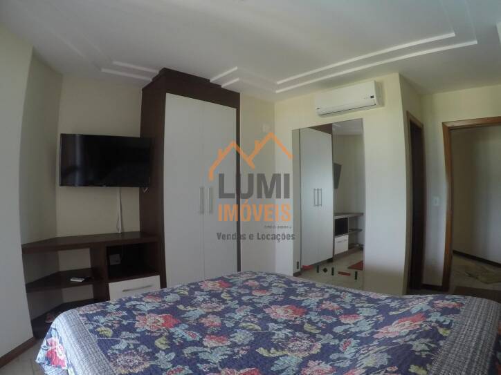 Cobertura duplex frente mar, com 4 suítes. Praia Grande