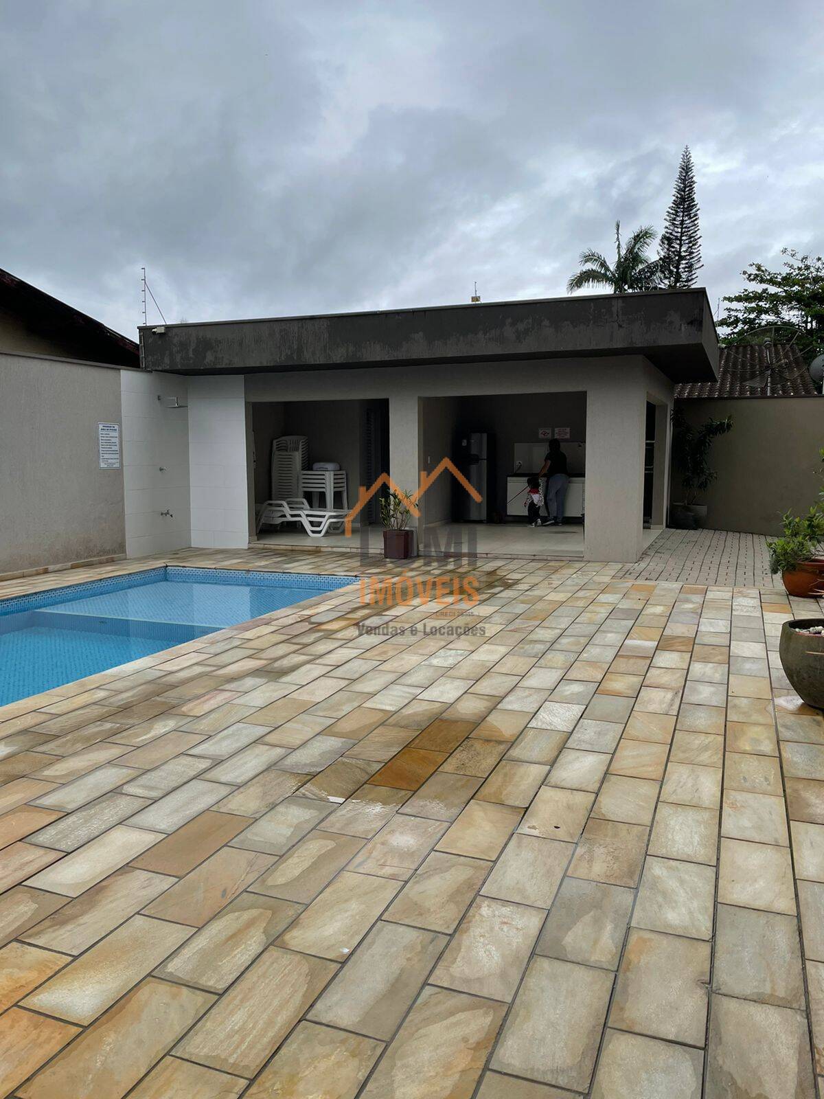 Apartamento no Itaguá. Ubatuba. Com varanda gourmet.