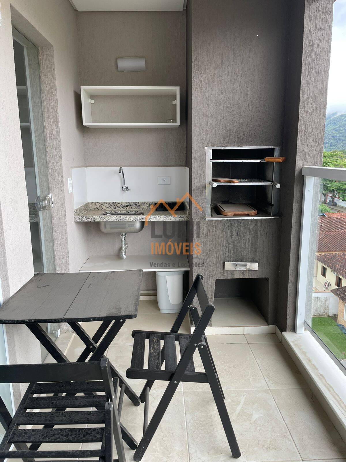 Apartamento no Itaguá. Ubatuba. Com varanda gourmet.