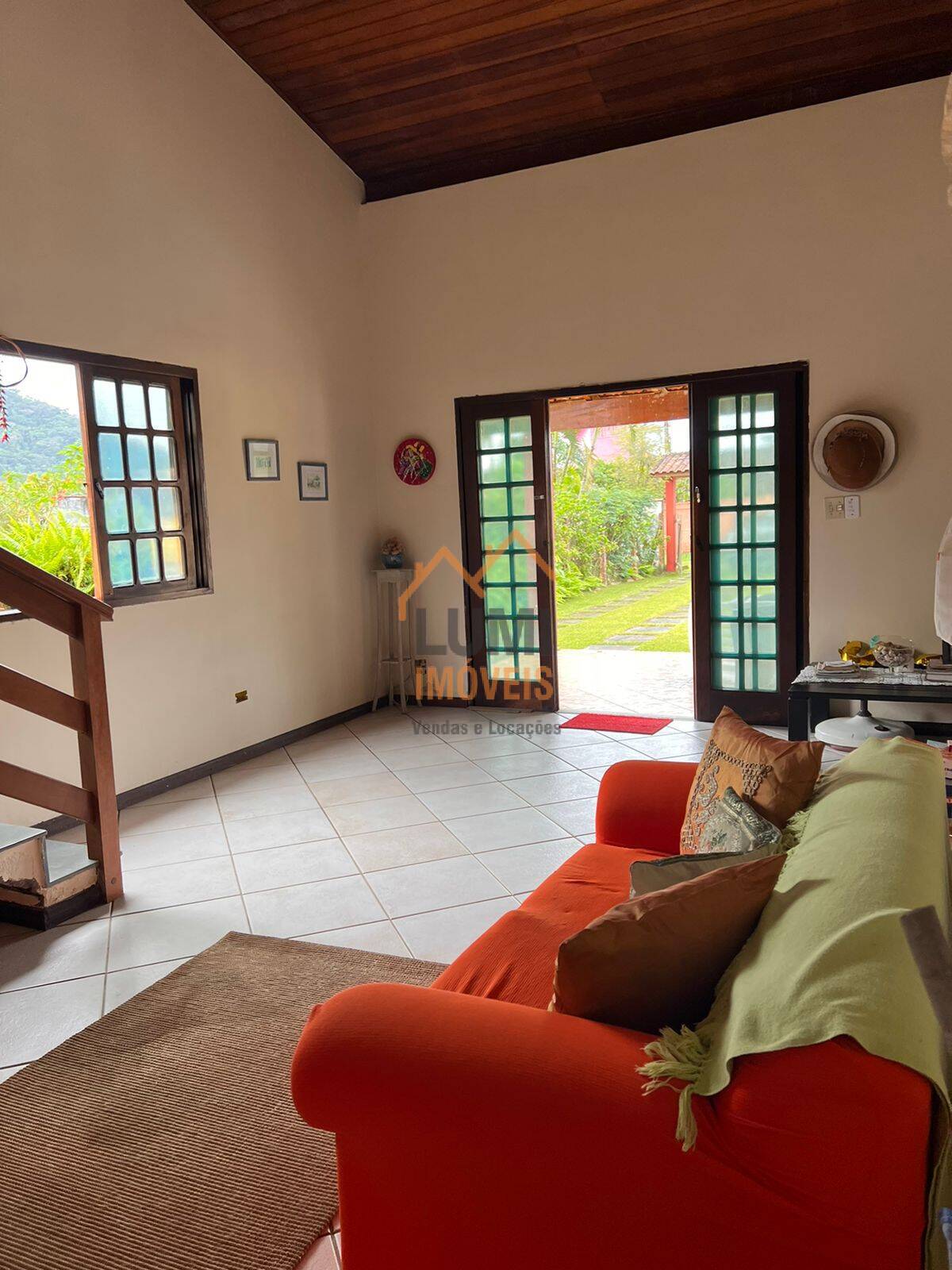Casa - 4 dormitórios - R$ 1.200.000 - Praia da Lagoinha - Ubatuba