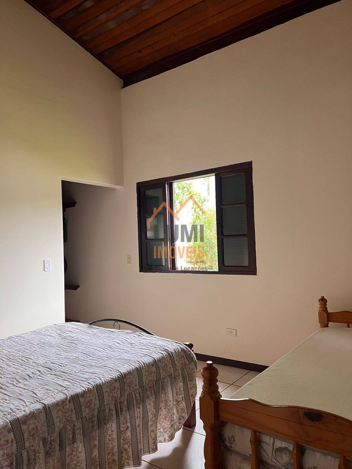 Casa - 4 dormitórios - R$ 1.200.000 - Praia da Lagoinha - Ubatuba