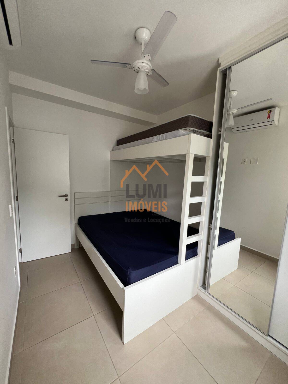 Apartamento para locação na Praia Grande . Acomoda até 7 pessoas