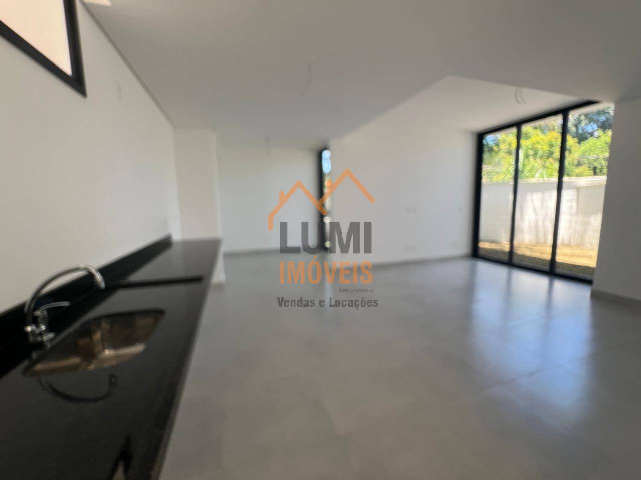 CASA ITAGUA - COND FECHADO - R$ 1520.000 PARCELA COM LAZER UBATUBA SP