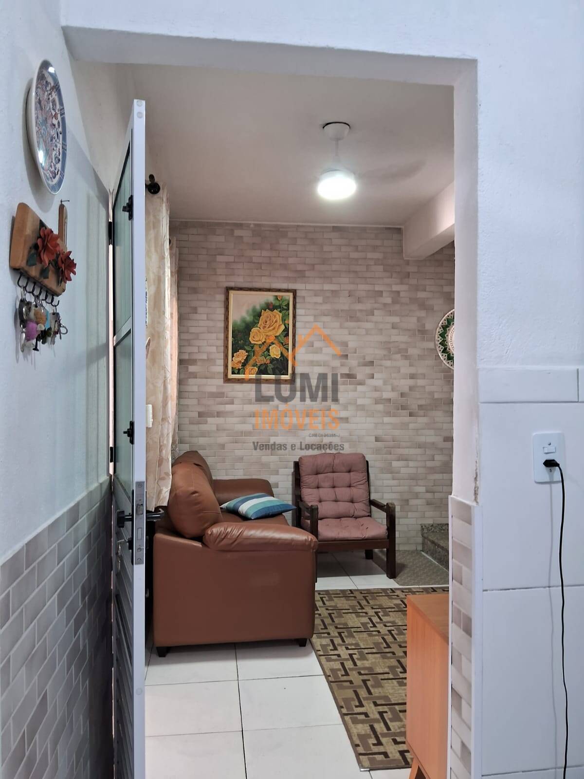 CASA 4 DORM - R$ 850.000 - CENTRO - RUA COMERCIAL - UBATUBA SP