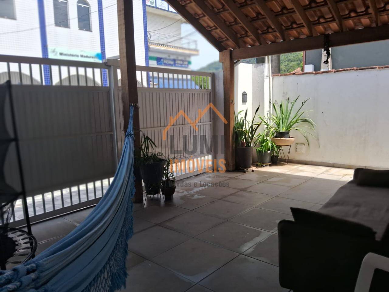 CASA 4 DORM - R$ 850.000 - CENTRO - RUA COMERCIAL - UBATUBA SP