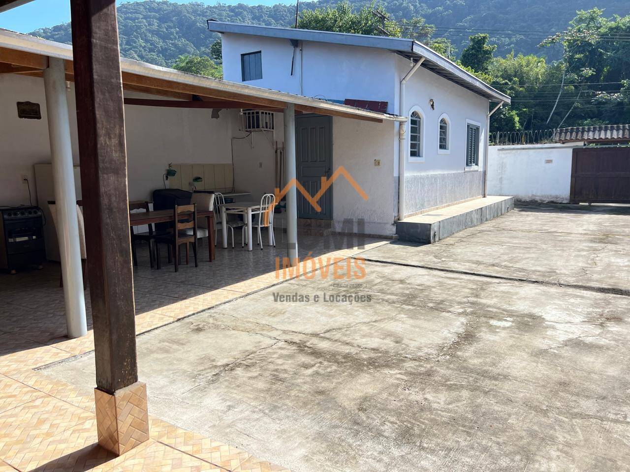 Casa com duas moradias à venda no Perequê-Açu – Ubatuba SP
