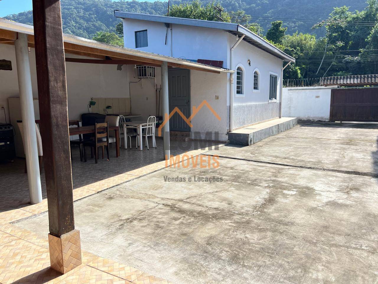 Casa com duas moradias à venda no Perequê-Açu – Ubatuba SP