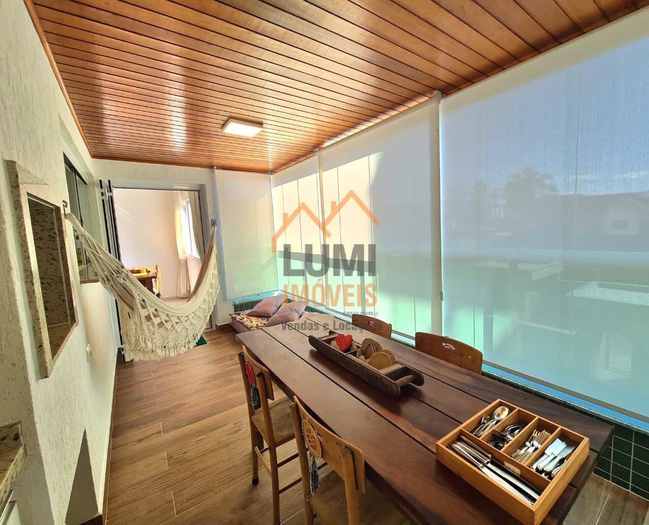 Itaguá  Apartamento 03 QUARTOS R$ 1100.000  à 150 metros da Orla da Praia.