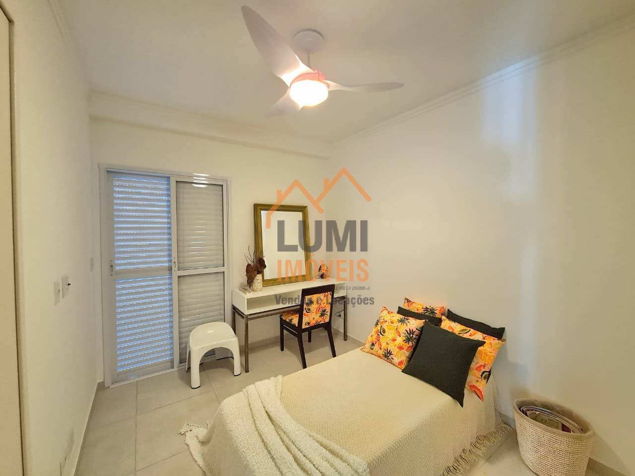 Itaguá  Apartamento 03 QUARTOS R$ 1100.000  à 150 metros da Orla da Praia.