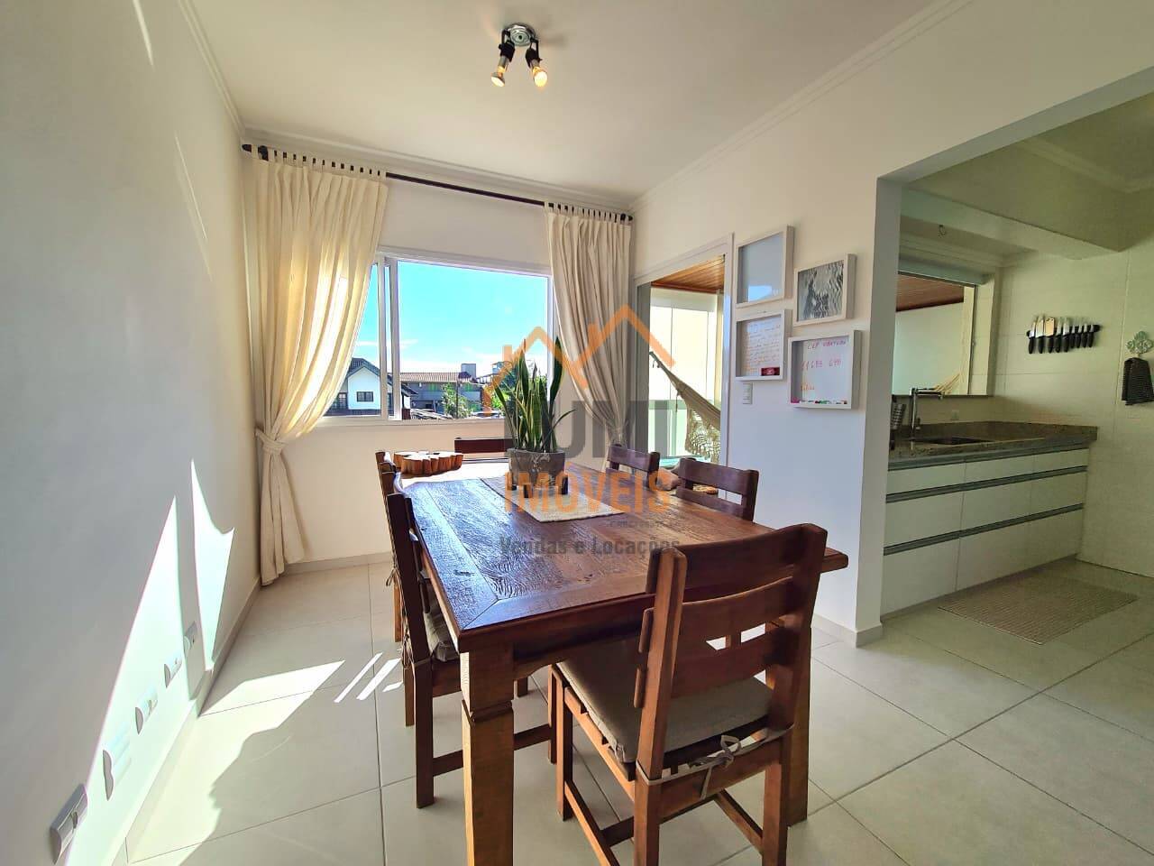 Itaguá  Apartamento 03 QUARTOS R$ 1100.000  à 150 metros da Orla da Praia.
