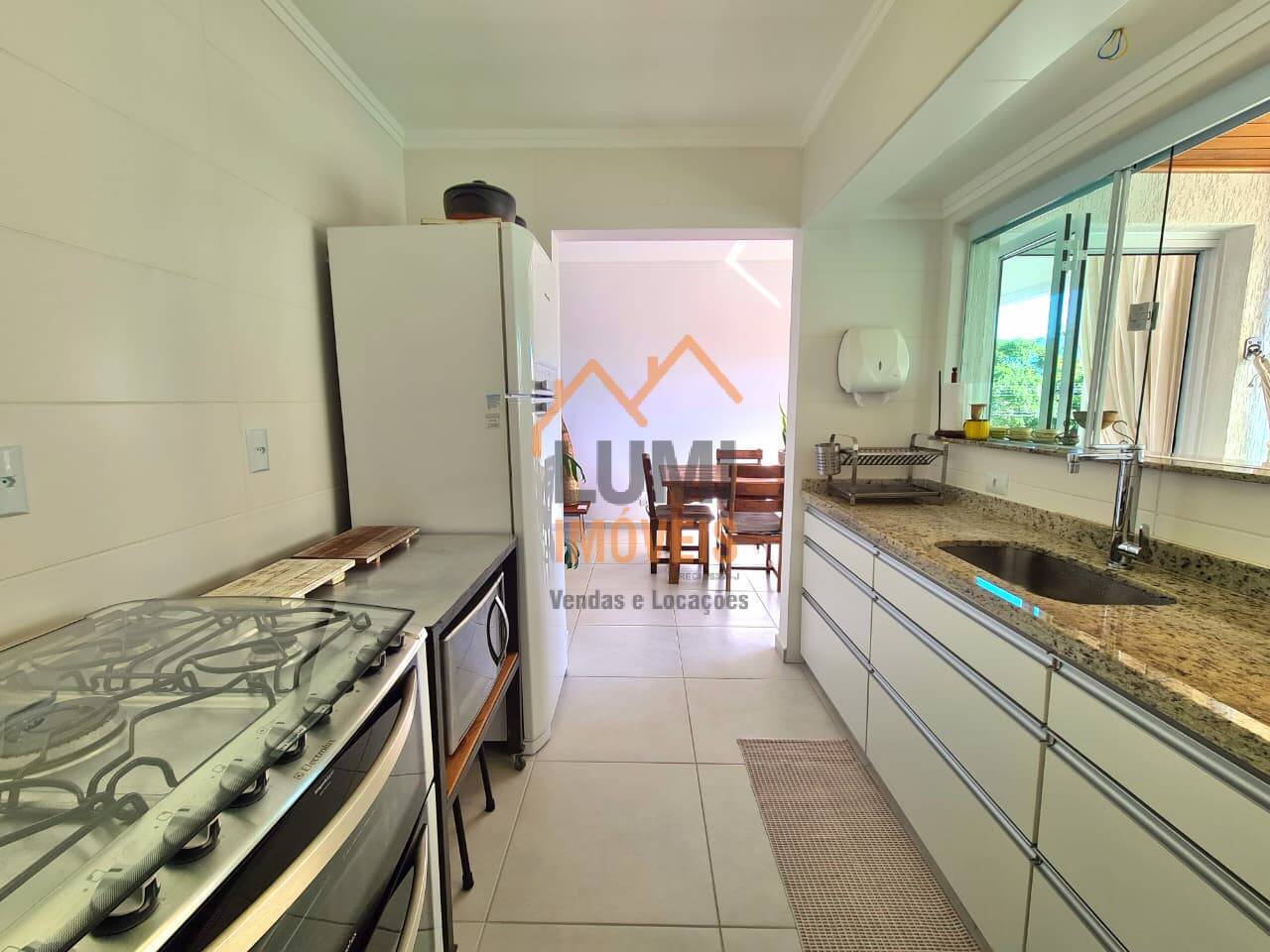 Itaguá  Apartamento 03 QUARTOS R$ 1100.000  à 150 metros da Orla da Praia.